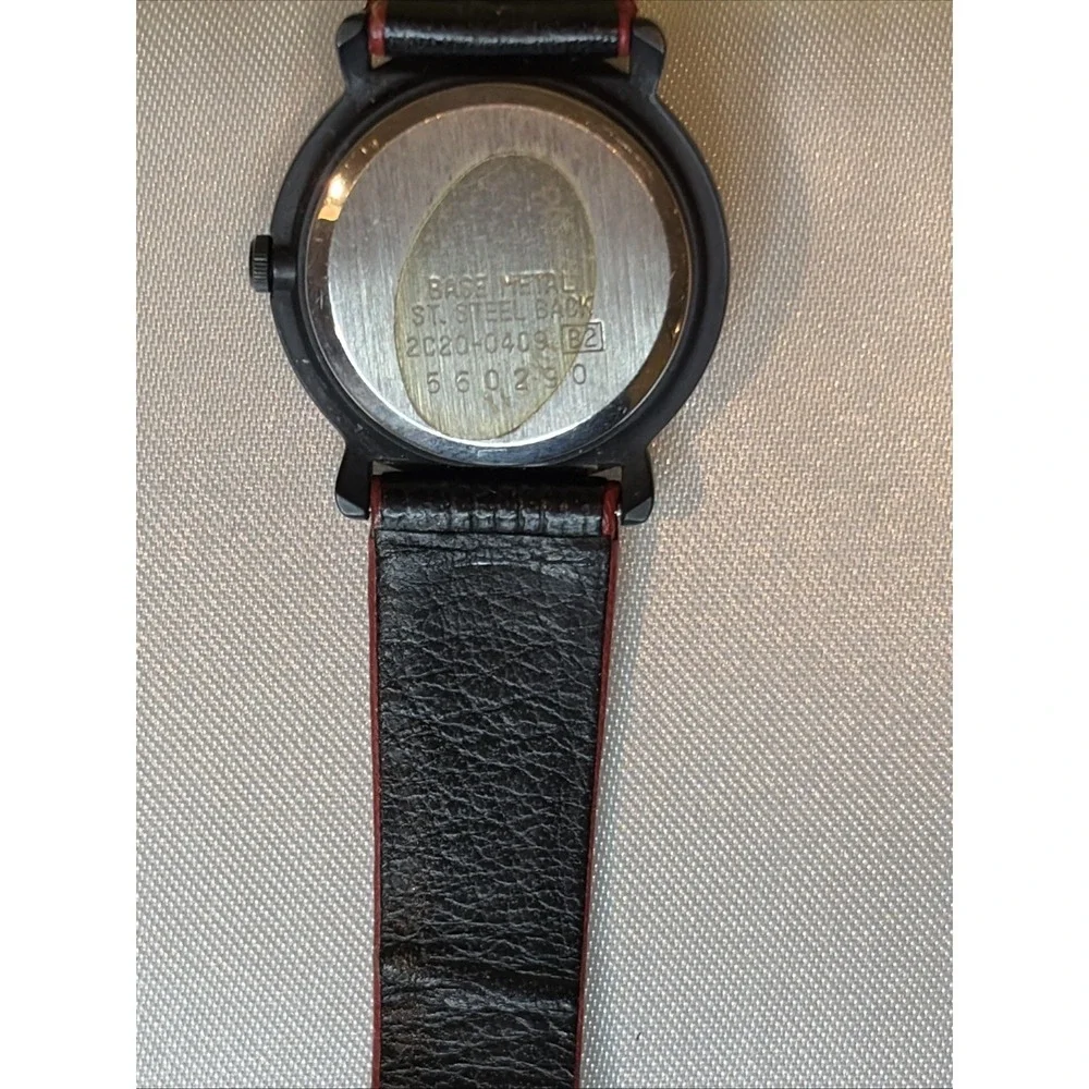 Vintage Seiko Ladies Watch in Slim Black *Case Black Leather Band Needs‎ Battery